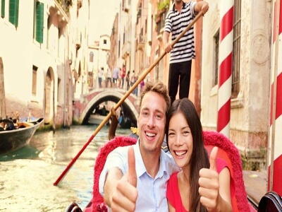 Venice-Activities-Gondola